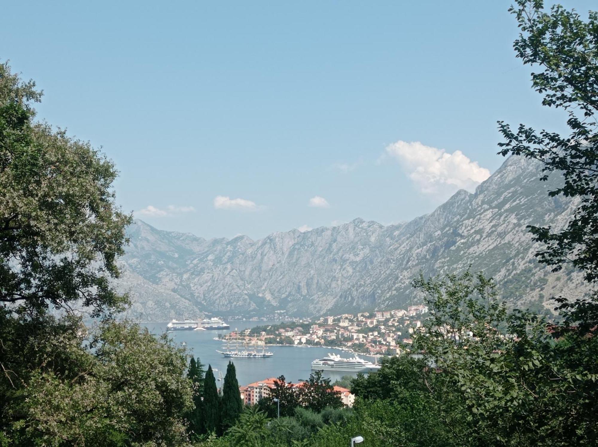Radgost Kotor Apartments Pokoj fotografie
